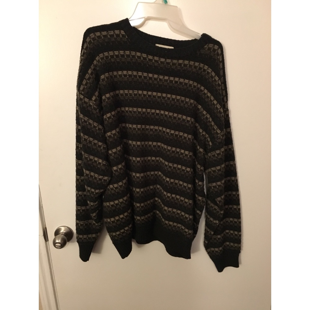 SALE Patterned crew neck sweater